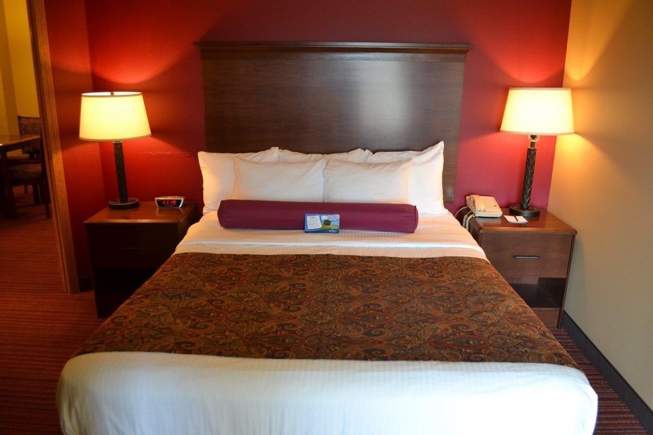 Baymont By Wyndham Mequon Milwaukee Area Hotel Exterior foto